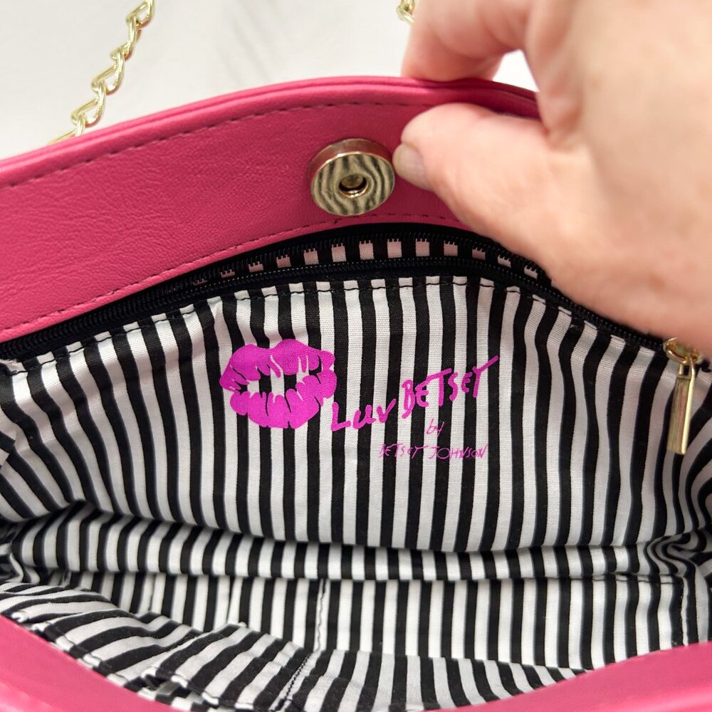 Betsy Johnson Purse, Pink Quilted Luv Betsy Chain Shoulder Purse, Besty Johnson - Picture 7 of 9